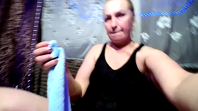 Kissingyouu online show from 02/25/26, 08:46