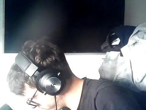 Snapshot of DesertedMonoxide chatting on 05/14/26, 04:03 DesertedMonoxide online show from 05/14/26, 04:03
