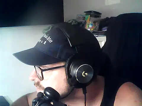 Snapshot of DesertedMonoxide chatting on 06/30/26, 03:24 DesertedMonoxide online show from 06/30/26, 03:24