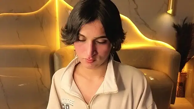 zoe tp online show from 12/02/25, 07:53