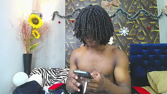 Snapshot of negga_cum chatting on 12/03/25, 01:20 negga cum online show from 12/03/25, 01:20