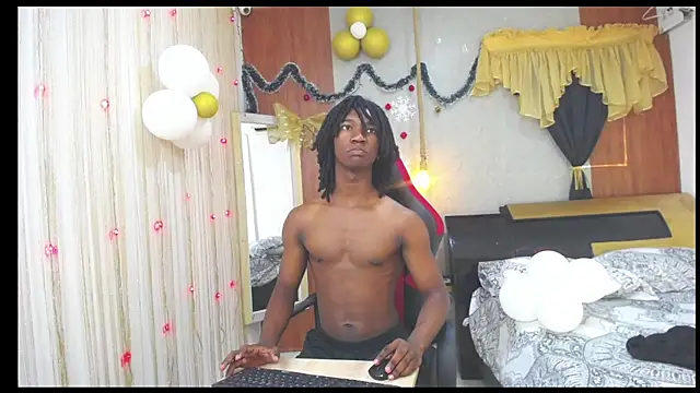 Snapshot of negga_cum chatting on 12/14/25, 02:00 negga cum online show from 12/14/25, 02:00