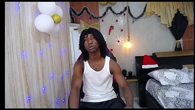 Snapshot of negga_cum chatting on 12/16/25, 01:05 negga cum online show from 12/16/25, 01:05