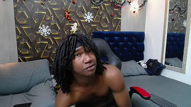 Snapshot of negga_cum chatting on 12/18/25, 01:39 negga cum online show from 12/18/25, 01:39