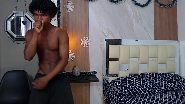 Snapshot of negga_cum chatting on 01/15/26, 01:37 negga cum online show from 01/15/26, 01:37