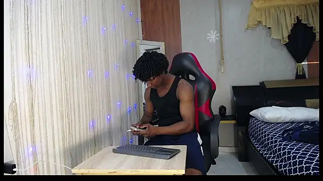 Snapshot of negga_cum chatting on 02/03/26, 02:00 negga cum online show from 02/03/26, 02:00