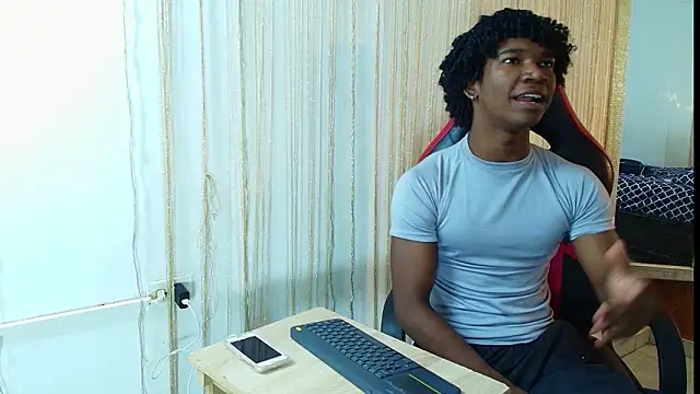 Snapshot of negga_cum chatting on 02/23/26, 01:19 negga cum online show from 02/23/26, 01:19