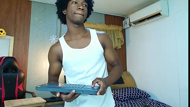 Snapshot of negga_cum chatting on 02/24/26, 12:36 negga cum online show from 02/24/26, 12:36