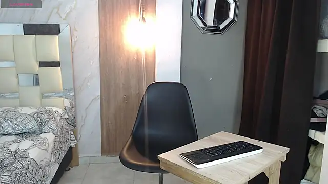 Snapshot of negga_cum chatting on 02/27/26, 10:37 negga cum online show from 02/27/26, 10:37