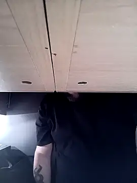 Snapshot of LetsmeetLincoln chatting on 11/16/25, 06:02 LetsmeetLincoln online show from 11/16/25, 06:02