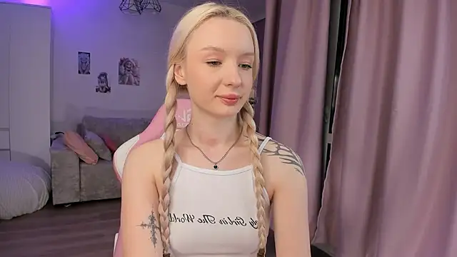 Tiffany Paw online show from 02/21/26, 03:29