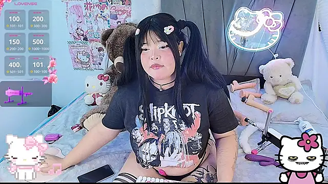 kittyhtxx online show from 12/04/25, 04:11