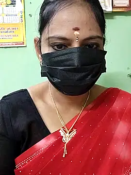 Snapshot of Queen-Neha chatting on 11/21/25, 06:50 Queen-Neha online show from 11/21/25, 06:50