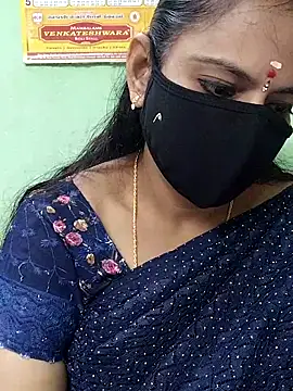 Snapshot of Queen-Neha chatting on 11/29/25, 06:55 Queen-Neha online show from 11/29/25, 06:55