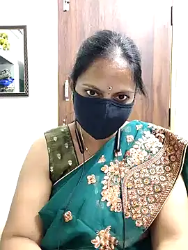 Queen-Neha online show from 03/25/26, 08:04