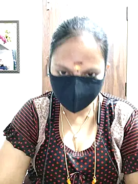 Queen-Neha online show from 04/26/26, 07:22