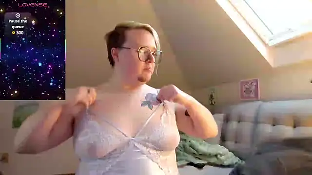 queerlyjaz online show from 03/08/26, 06:12