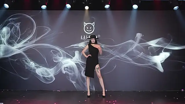 Snapshot of LU-909 chatting on 11/29/25, 08:06 LU-909 online show from 11/29/25, 08:06