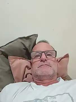Snapshot of nard53 chatting on 06/17/26, 10:21 nard53 online show from 06/17/26, 10:21