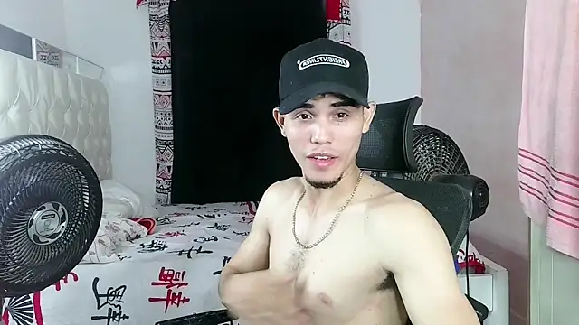 MischievousDuo online show from 12/03/25, 05:59