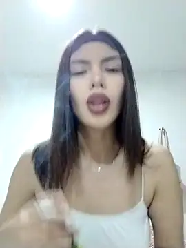 MarLuci6 online show from 11/19/25, 07:08