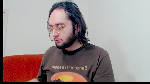 Snapshot of eren_jaeger2000 chatting on 03/12/26, 02:07 eren jaeger2000 online show from 03/12/26, 02:07