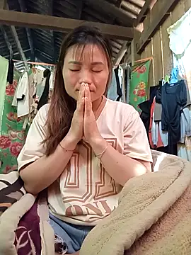 Lee-Thee online show from 11/28/25, 01:19