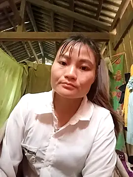 Lee-Thee online show from 12/04/25, 01:59