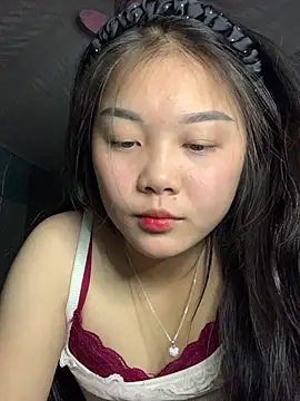 Baa-bee22 online show from 11/30/25, 05:33