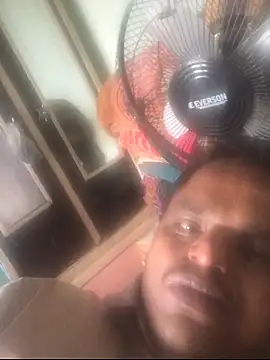 Snapshot of sexguruxxx chatting on 11/26/25, 08:48 sexguruxxx online show from 11/26/25, 08:48