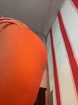 justcallmemargo online show from 12/14/25, 01:44