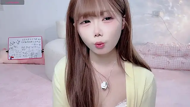 Snapshot of lucky-188 chatting on 02/10/26, 06:12 lucky-188 online show from 02/10/26, 06:12