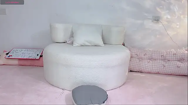 Snapshot of lucky-188 chatting on 02/23/26, 12:57 lucky-188 online show from 02/23/26, 12:57