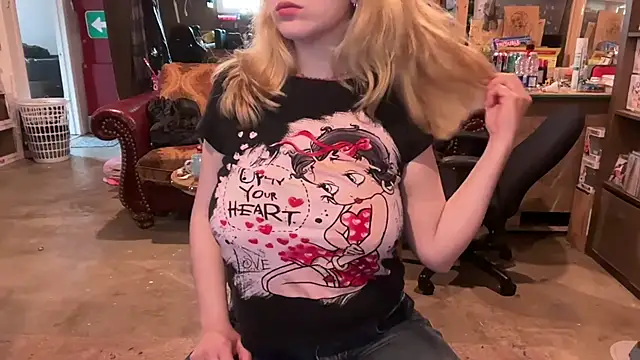 chaton blanche online show from 03/05/26, 07:32