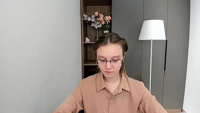 Snapshot of DelphaBoven chatting on 11/19/25, 02:22 DelphaBoven online show from 11/19/25, 02:22