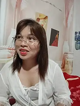Snapshot of Cover-baa chatting on 05/13/26, 09:33 Cover-baa online show from 05/13/26, 09:33
