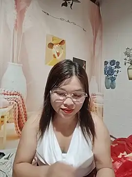 Snapshot of Cover-baa chatting on 06/09/26, 12:50 Cover-baa online show from 06/09/26, 12:50