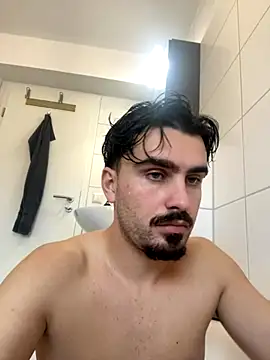 Snapshot of babyyboy696 chatting on 11/18/25, 10:31 babyyboy696 online show from 11/18/25, 10:31