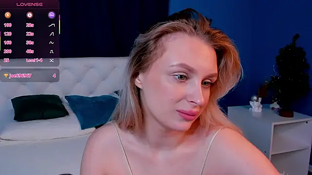 Snapshot of KiraRuiz chatting on 02/12/26, 01:33 KiraRuiz online show from 02/12/26, 01:33