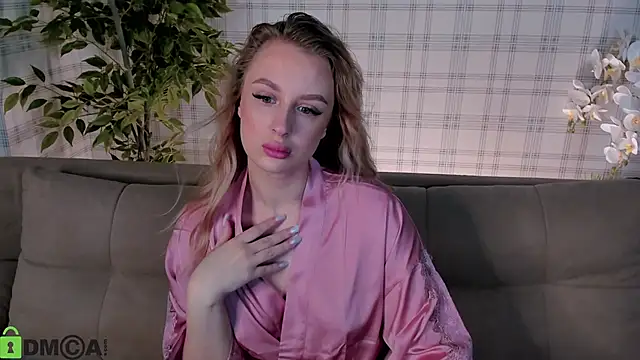 Snapshot of KiraRuiz chatting on 02/26/26, 01:15 KiraRuiz online show from 02/26/26, 01:15