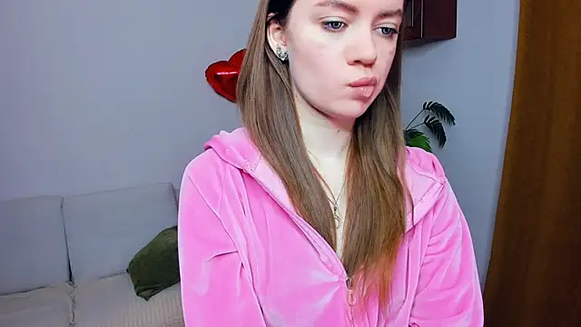 AngelesBenitz online show from 02/13/26, 07:04