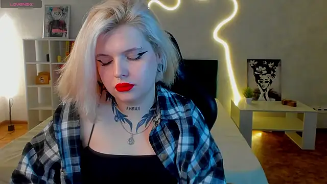 shadow  purrr online show from 11/20/25, 01:28