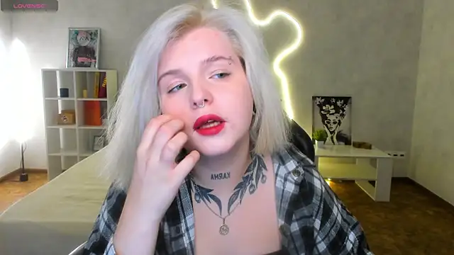 shadow  purrr online show from 12/15/25, 01:10