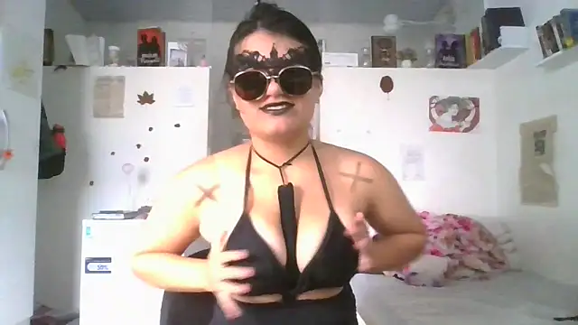 Satanatrix online show from 03/19/26, 06:23