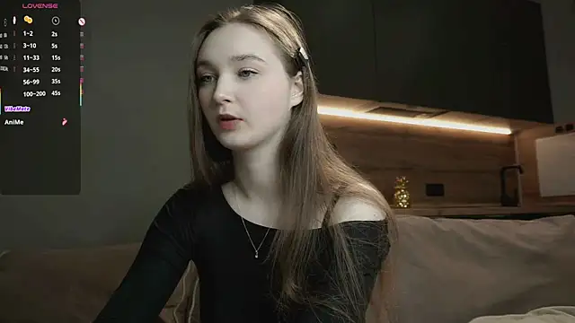 Eliravelvet online show from 11/28/25, 05:04