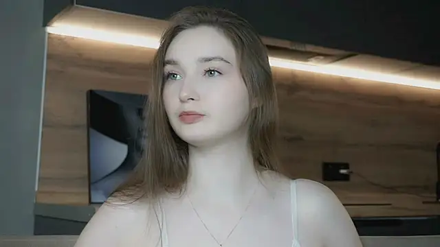Eliravelvet online show from 12/03/25, 04:05