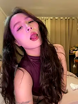 Snapshot of pupu_ chatting on 12/19/25, 02:35 pupu online show from 12/19/25, 02:35