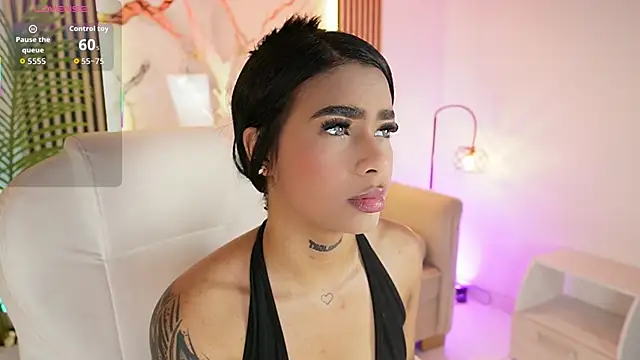 MeganLowell online show from 12/03/25, 07:12