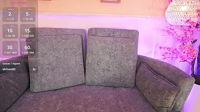 MeganLowell online show from 04/10/26, 07:18