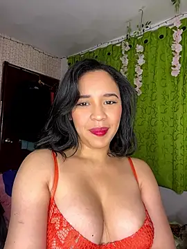 Esmerald 1111 online show from 03/06/26, 12:45